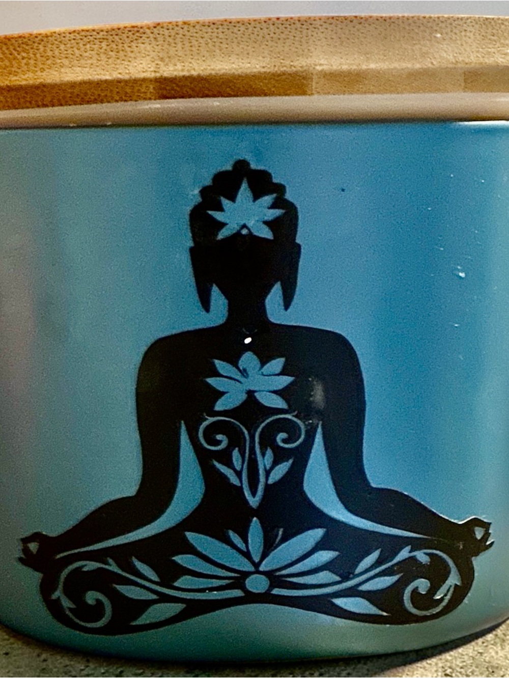Handcrafted 12 ounce crystal infused Zen candle